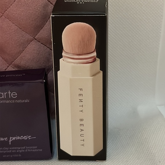 6-Piece Summer Glow Beauty Set Featuring Fenty, Tarte, and The Beauty Crop - NWT - Picture 6 of 8
